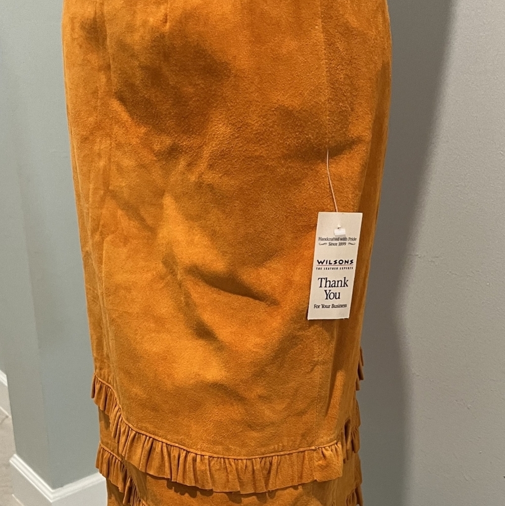 Vintage Wilson Maxima Suede Skirt With Ruffle Accents Size 6 NWT - Picture 2 of 14